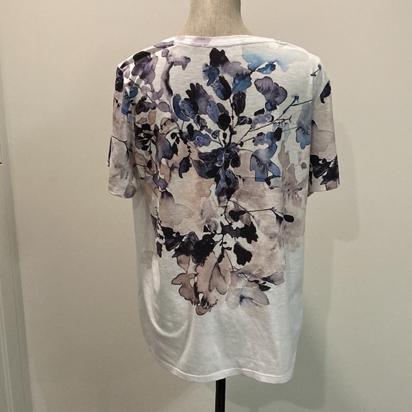 Floral Short Sleeve Top - Black and Gray - Picture 7 of 11